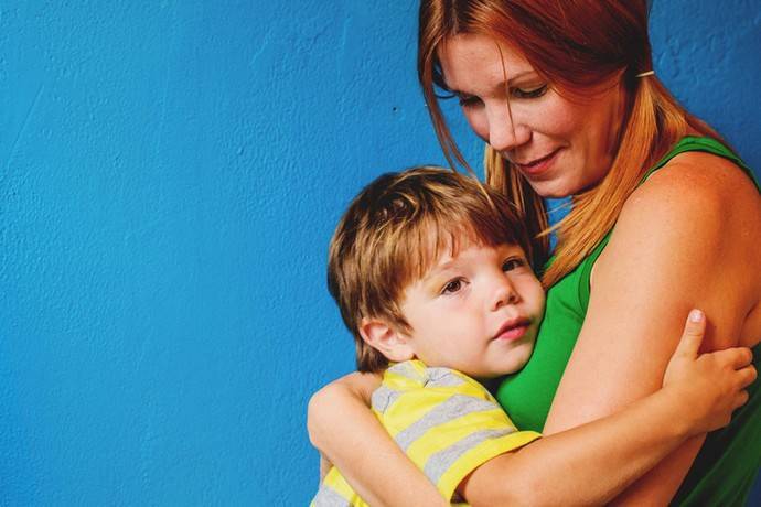 «А вы воспитывать его не пробовали?»: что говорят родителям детей с аутизмом - psychologies.ru