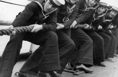 Почему моряки долгое время носили брюки клеш, а сегодня они не актуальны - chert-poberi.ru