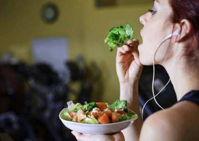 Чтобы худеть, нужно есть не меньше, а правильнее: 5 важных советов - lublusebya.ru
