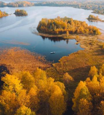10 бюджетных направлений для осеннего путешествия... - glamour.ru