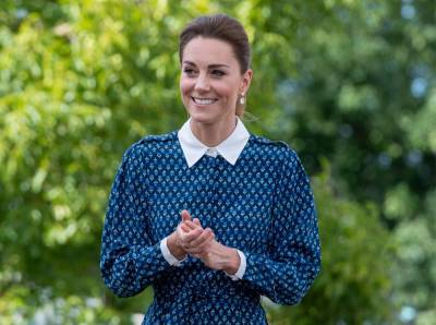герцогиня Кейт - Неожиданная причина, почему мы так часто видим Кейт в голубых и синих нарядах - marieclaire.ru - Англия