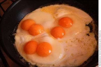 А вы знаете, почему в яйце бывает два желтка? Рассказываю - lublusebya.ru