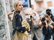 Самая модная сумка осени 2020, чтобы оказаться в центре внимания: сумка с акцентной бахромой - cosmo.com.ua
