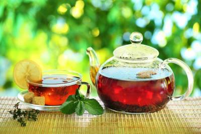 Как использовать спитый чай на огороде и дома? - lifehelper.one