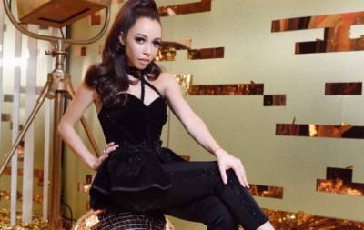 Селена Гомес - Екатерина Кухар - Total black: прима-балерина Екатерина Кухар появилась в стильном наряде на шоу "Танці з зірками" (ФОТО) - hochu.ua - Китай