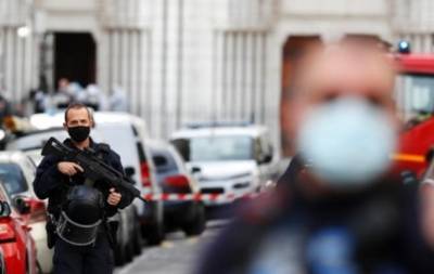 Теракт во Франции: неизвестный убил трех человек в Ницце, а в Саудовской Аравии напали на охрану консульства - hochu.ua - Франция - Саудовская Аравия - Джидда