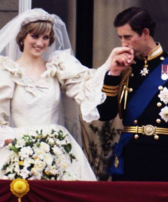 принцесса Диана - принц Чарльз - «Принц Чарльз сказал, что не любит Диану, в ночь перед их свадьбой»: откровения подруги принцессы - elle.ru