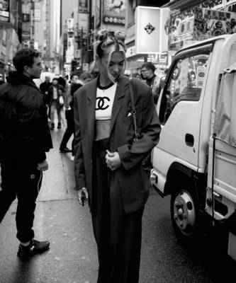 Дуа Липы - Дуа Липа - Носите мужской костюм, как Дуа Липа в Токио - elle.ru - Токио