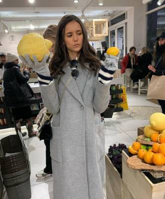 Нина Добрев - Когда размер имеет значение: Нина Добрев показала свою витаминную бомбу - elle.ru