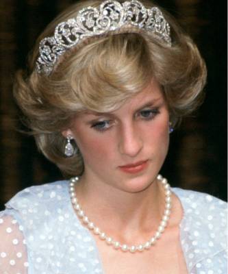 королева Елизавета II (Ii) - принцесса Диана - принц Чарльз - Джеймс Хьюитт - Диана - Грустная принцесса: 11 доказательств того, что Диана не была счастлива в браке - elle.ru