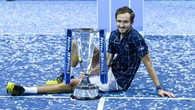 Рафаэль Надаль - Даниил Медведев - Даниил Медведев стал вторым в истории российским теннисистом, выигравшим Итоговый турнир ATP - tatler.ru - Россия - Лондон