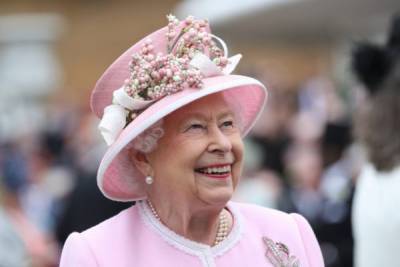 Елизавета Королева - Королева Елизавета II запустила собственную марку д... - glamour.ru