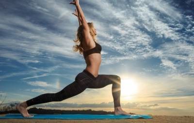 Йога для спины: эффективные упражнения, с которыми вы навсегда забудете о болях в спине - hochu.ua