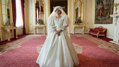 принцесса Диана - Диана Спенсер - принц Чарльз - Питер Морган - Оливия Колман - Эмма Коррин - Новый сезон «Короны» стал популярнее, чем трансляция свадьбы принца Чарльза и принцессы Дианы - tatler.ru