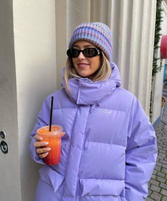 Эмили Синдлев - Зимой сочетайте пуховик и шапку, как стилист Эмили Синдлев - elle.ru - Дания