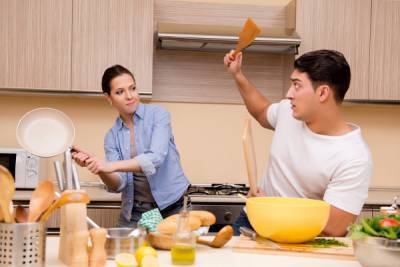Почему женщины остро реагируют на помощь мужа на кухне nbsp - woman.rambler.ru