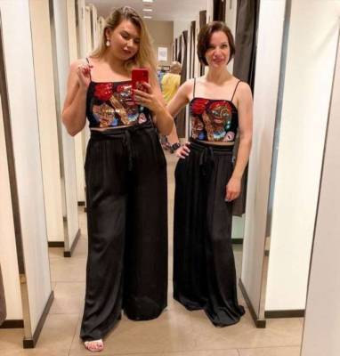 Две девушки с разными фигурами примерили одинаковые образы и доказали, что стиль не зависит от размера одежды - milayaya.ru