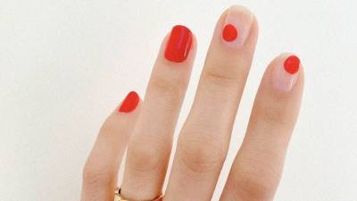 Маникюр на короткие ногти: лучшие дизайны | идеи, фото Vogue - vogue.ru