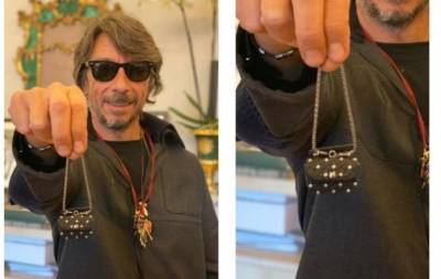 saint Laurent - Пьерпаоло Пиччоли - Valentino - Крошечная мечта: Valentino создали самую маленькую сумку - hochu.ua