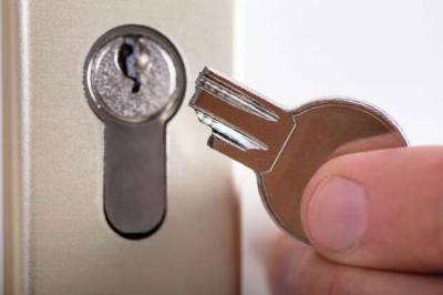 Что делать, если сломанный ключ застрял в замочной скважине - lublusebya.ru