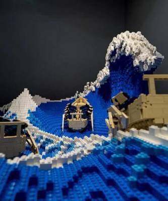 «Большая волна в Канагаве» из деталей LEGO - elle.ru - Япония