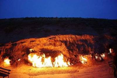 Марко Поло - Горящий Янардаг — почему много веков не могут потушить пожар на горе в Азербайджане (+видео) - chert-poberi.ru - Азербайджан