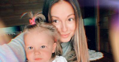 Игорь Сивов - Нюша Симба - Нюша удивила фанатов сильно повзрослевшей дочерью в ее первой модной фотосессии - wmj.ru