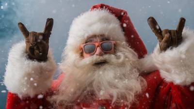 Деды Морозов - Клаус Санта - Самые необычные и интересные Деды Морозы в разных странах мира - gurutest.ru - Япония - Испания