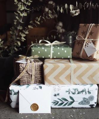 Как красиво упаковать новогодние подарки? - elle.ru