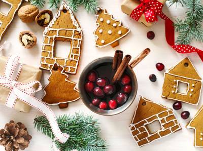 Новогодние сладости: пряничный домик, снеговик из безе и полено - marieclaire.ru