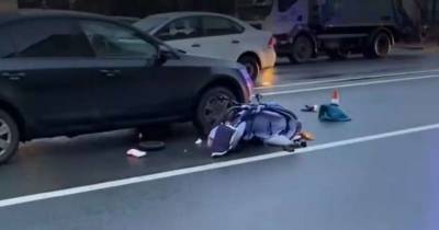 Авария дня. В Петербурге автомобиль сбил мать с двумя детьми (1 фото + 1 видео) - chert-poberi.ru