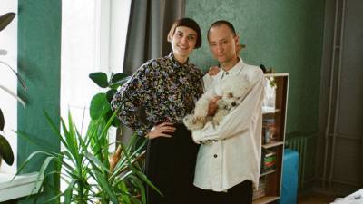 Луиза Хей - Couple in Vogue: Директор Всего и его жена Дарина Ли - vogue.ru - Санкт-Петербург