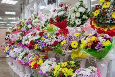 ​Какими приемами пользуются продавцы цветочных магазинов, чтобы продлить жизнь букета свежим - lifehelper.one