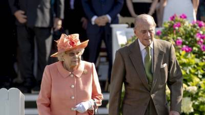 принц Филипп - Елизавета II (Ii) - Елизавета II и принц Филипп планируют сделать прививку от коронавируса - tatler.ru - Англия