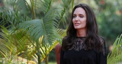 Анджелина Джоли - Анжджелина Джоли обратилась к жертвам домашнего насилия - womo.ua