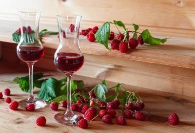 Простые рецепты домашнего вина из старого или забродившего варенья - sadogorod.club