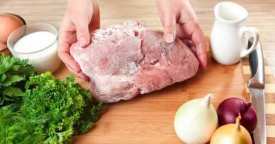 Как разморозить мясо быстро и без микроволновки, чтобы оно осталось вкусным - novate.ru