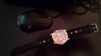 Использую наручные часы, чтобы ноутбук всегда оставался в рабочем состоянии и не засыпал - zen.yandex.ru