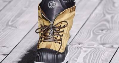 Duck boots – самая практичная обувь осени - vogue.ua