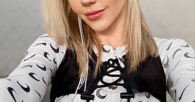 Юлианна Караулова - Юлианна Караулова и ее красотка-мама сделали одинакое окрашивание — снежный блонд - wmj.ru