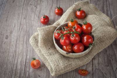 Наталья Круглова - Эксперт рассказала, кому нельзя есть помидоры - woman.rambler.ru