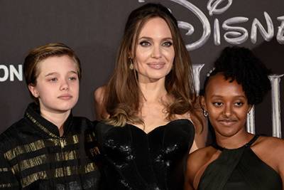 Анджелина Джоли - Angelina Jolie - Анджелина Джоли рассказала, как ее дети адаптировались к жизни в условиях пандемии - spletnik.ru - Корея