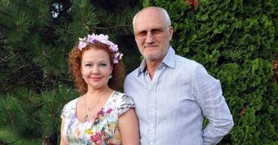 Любви и возраст не помеха считают 44-летеняя Абрамова и 72-летний артист кино Беляев - mur.tv