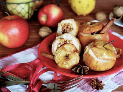 Яблочный Спас: 6 рецептов с яблоками на любой вкус - marieclaire.ru