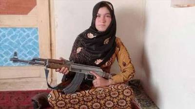 Девочка-подросток перестреляла боевиков, убивших её родителей (2 фото + 1 видео) - chert-poberi.ru - Россия - Афганистан