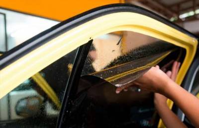 Почему на дорогах страны хватает машин с тонировкой стекол, если она запрещена законом - chert-poberi.ru - Россия