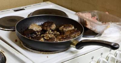 7 секретов, как сделать, чтобы еда не прилипала к сковороде - lifehelper.one