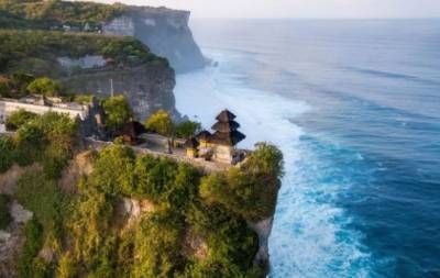 Зимуем дома. Бали не будет принимать туристов до конца 2020 года - hochu.ua - Индонезия - Jakarta