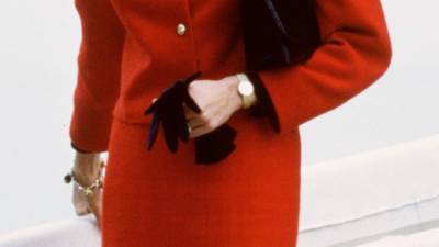 принцесса Диана - принц Чарльз - Браслет с шармами — любимое украшение принцессы Дианы - vogue.ru