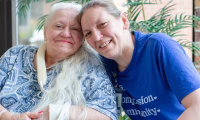 Не виделись 53 года: как две сестры нашли друг друга благодаря коронавирусу - woman.ru - штат Калифорния